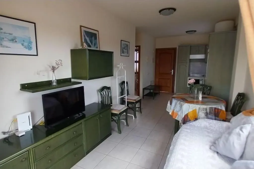 1-Bedroom Apartment With Big Terrace And Ocean View In Los Cristianos Los Cristianos  0*, Los Cristianos (Tenerife)